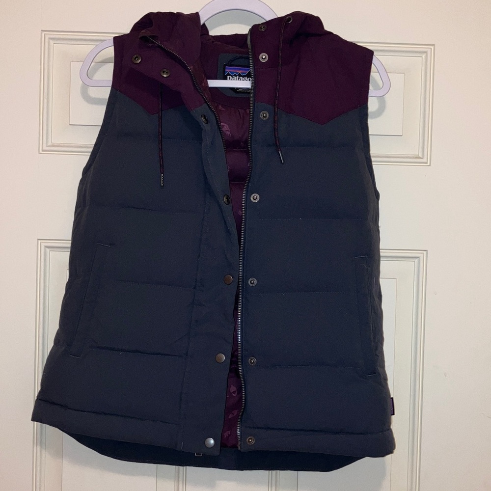 Patagonia Women's Black and Purple Hooded Vest